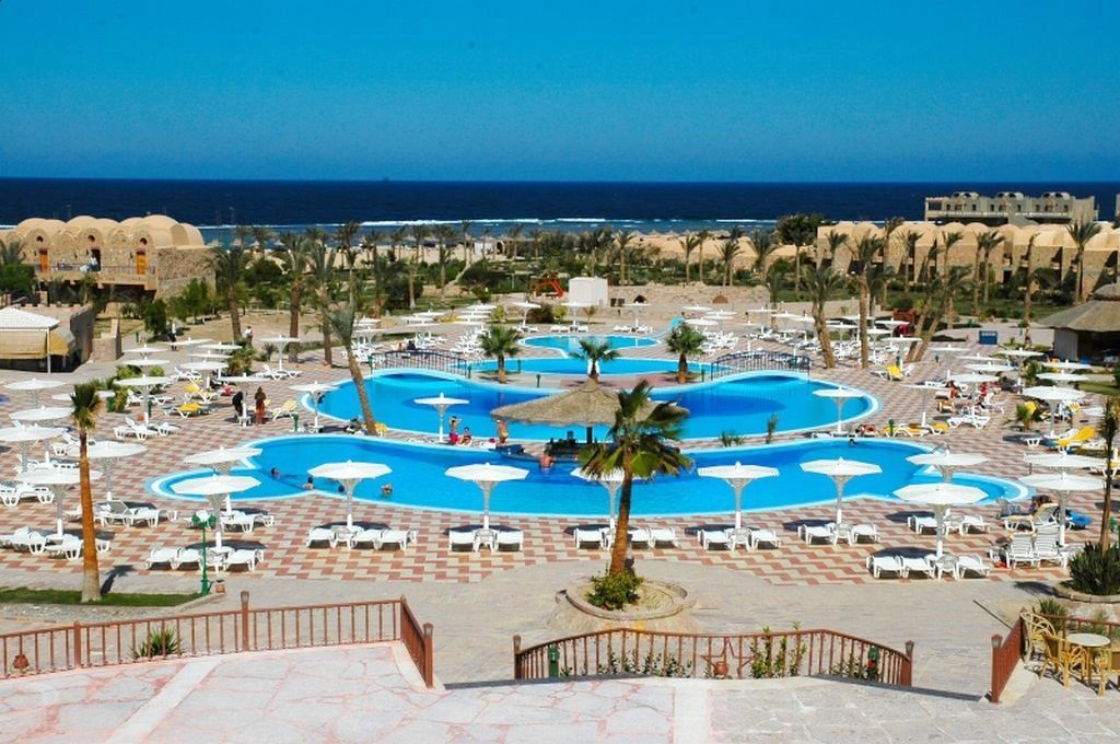 Pensee Royal Garden Beach Resort El Qoseir エクステリア 写真